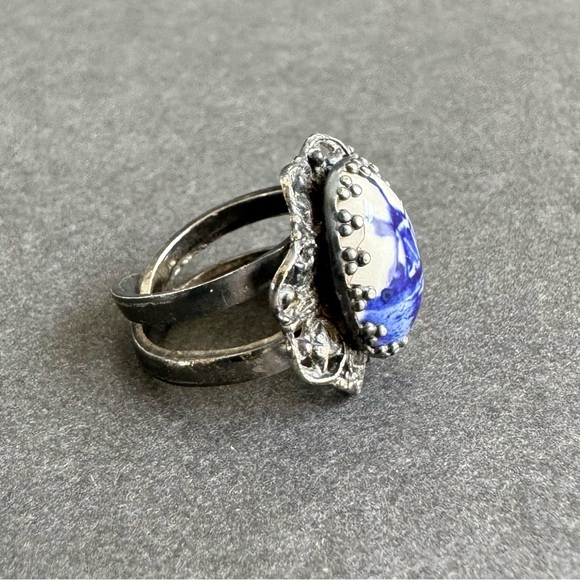 Vintage Delft Blue Ring Dutch Windmill Scene Painted Porcelain Ornate Adjustable - Picture 3 of 10